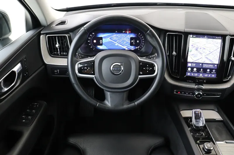Volvo XC60 (2022)