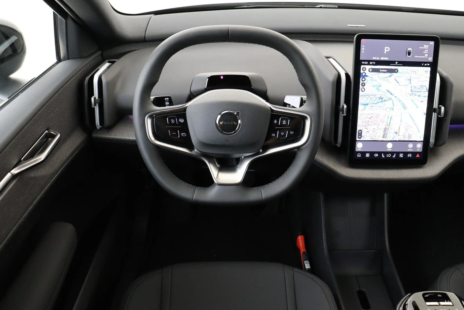 Volvo EX30 (2026) — foto 1