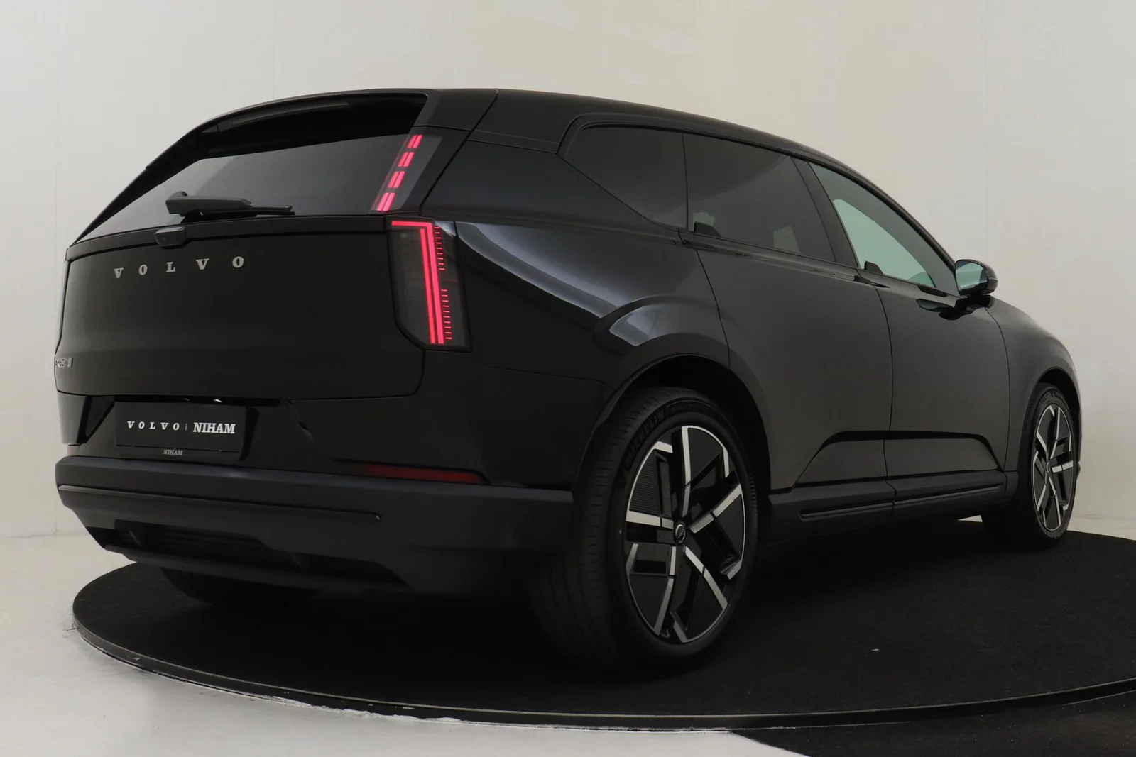 Volvo EX60 (2026) — foto 1