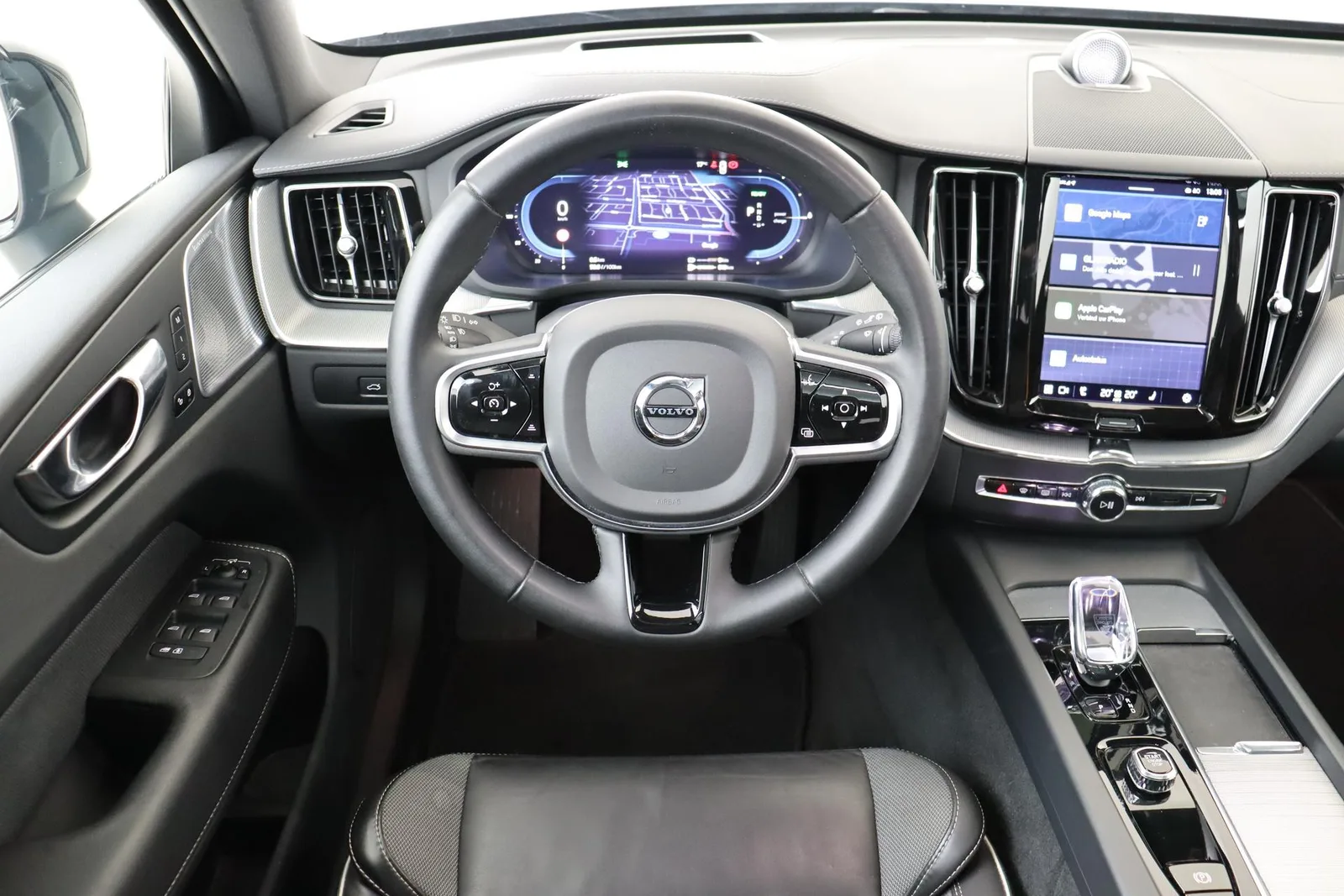 Volvo XC60 (2023) — foto 1