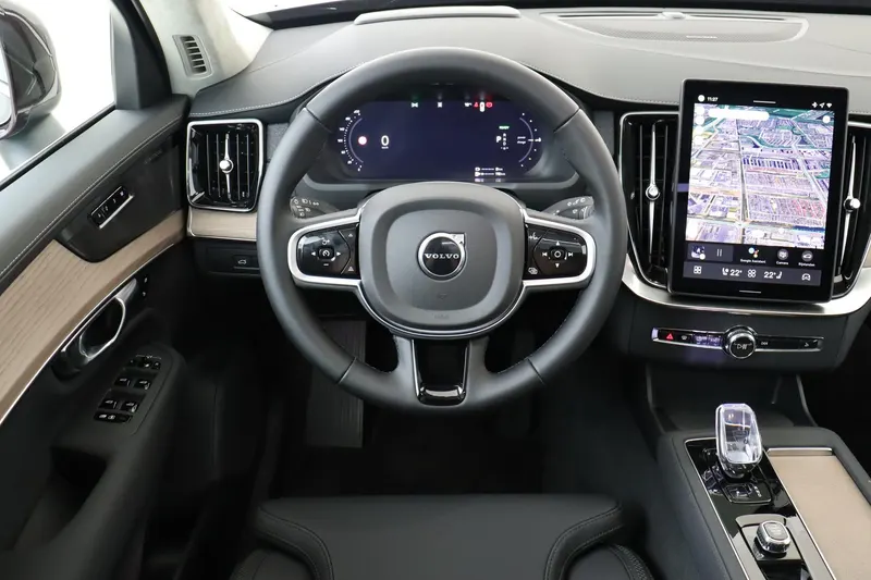Volvo XC90 (2025)