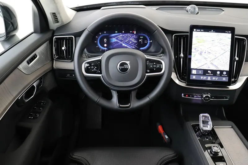 Volvo XC90 (2025)
