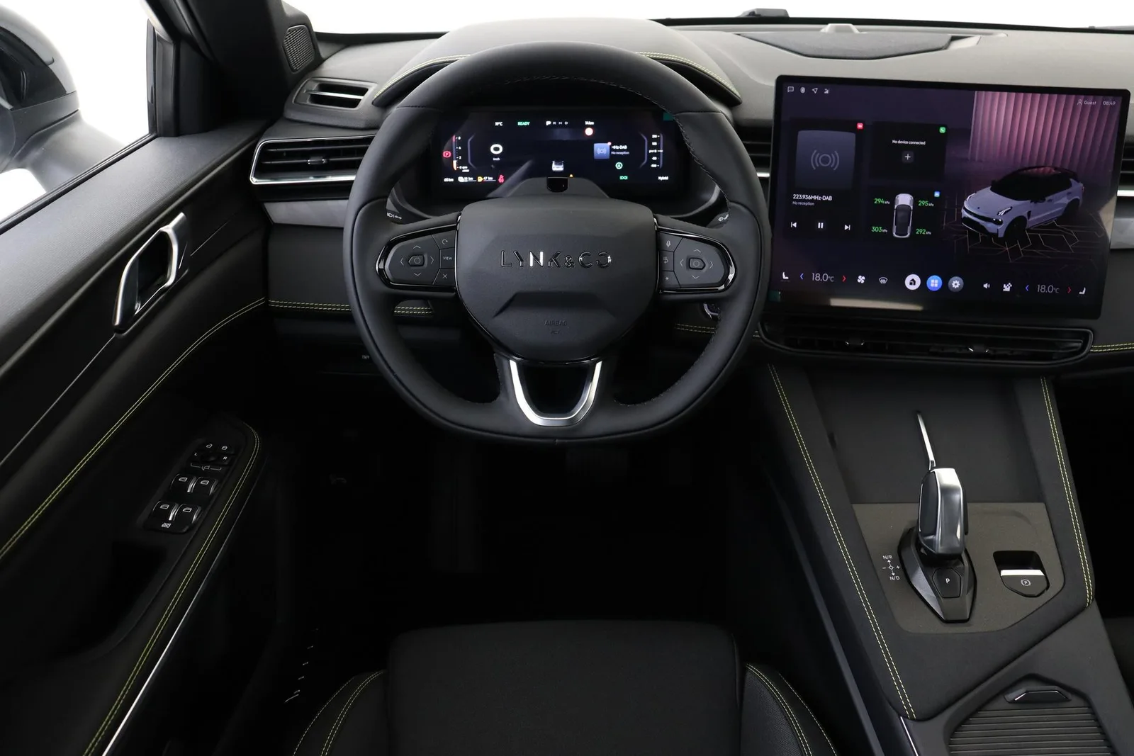 Lynk & Co 01 (2026) — foto 1