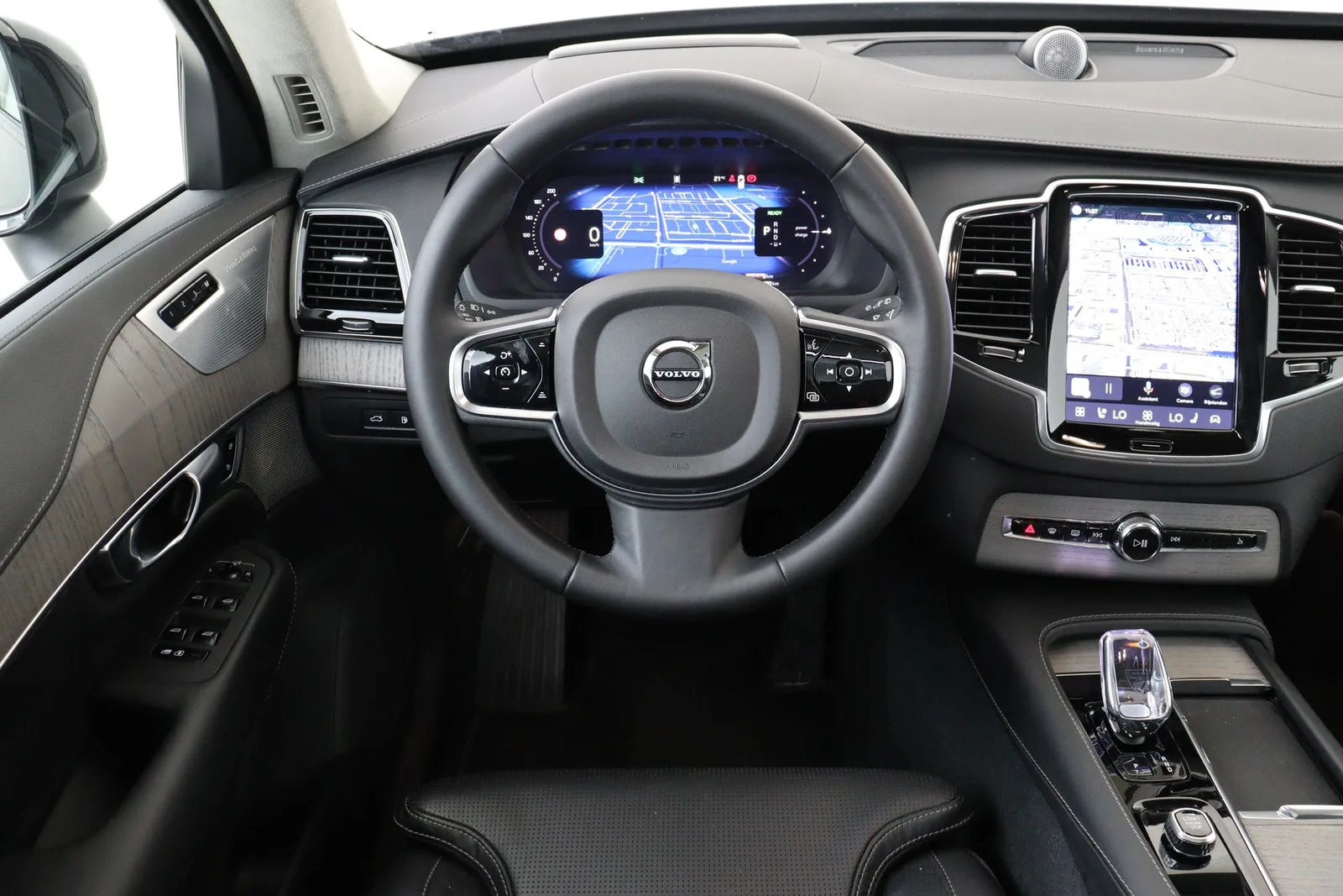 Volvo XC90 (2024) — foto 1