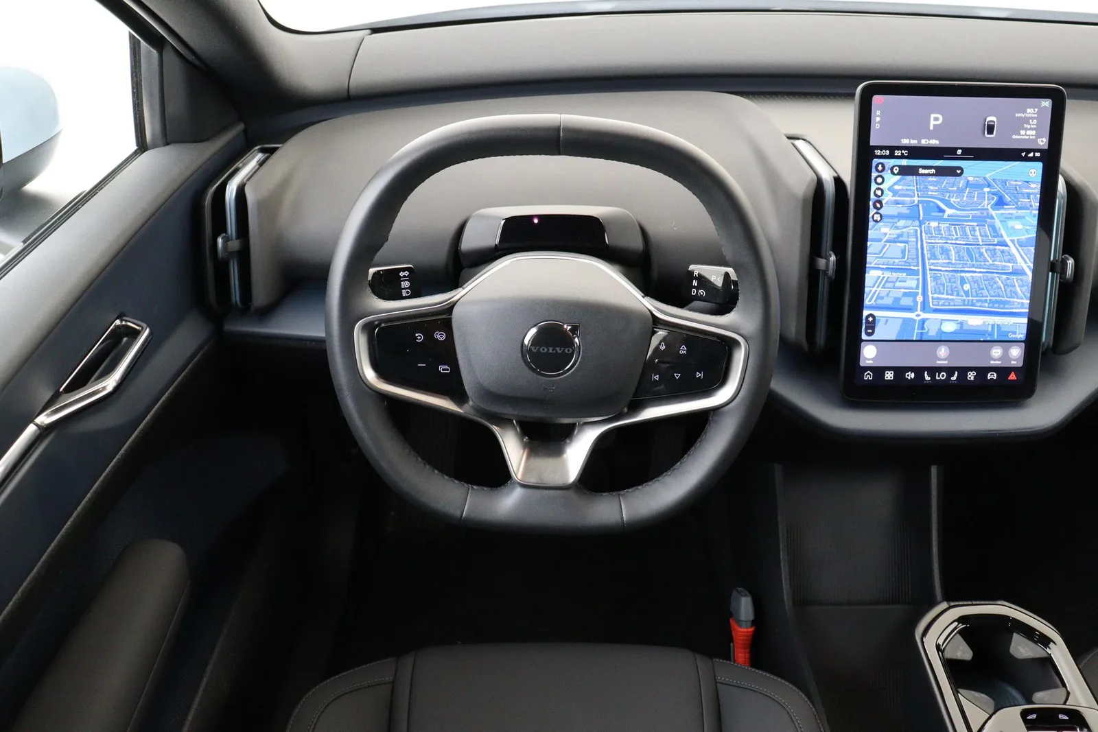 Volvo EX30 (2024) — foto 1