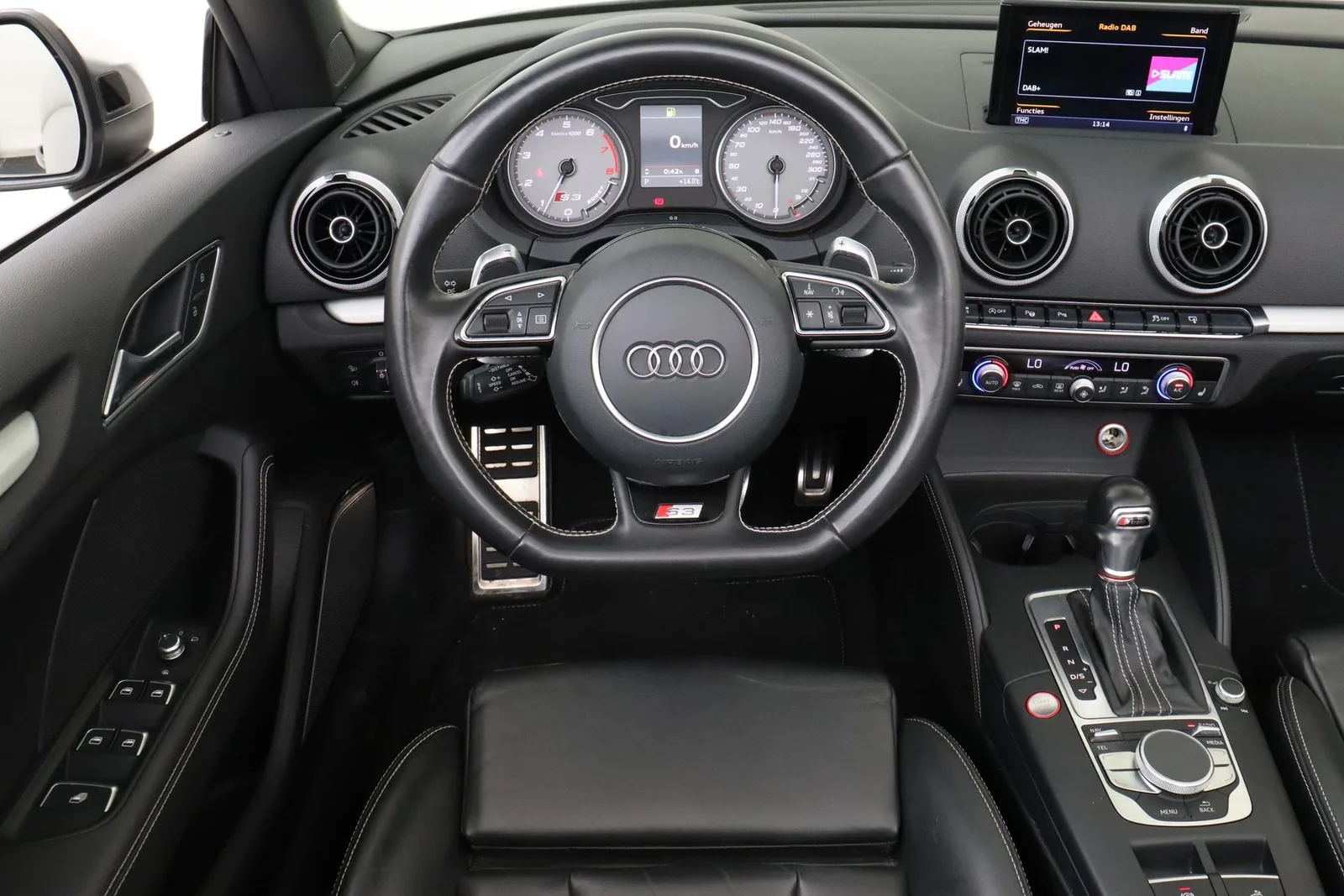 Audi A3 (2015) — foto 1