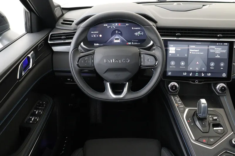 Lynk & Co 01 (2024)