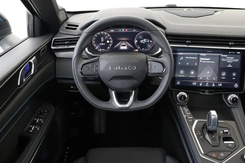 Lynk & Co 01 (2024)