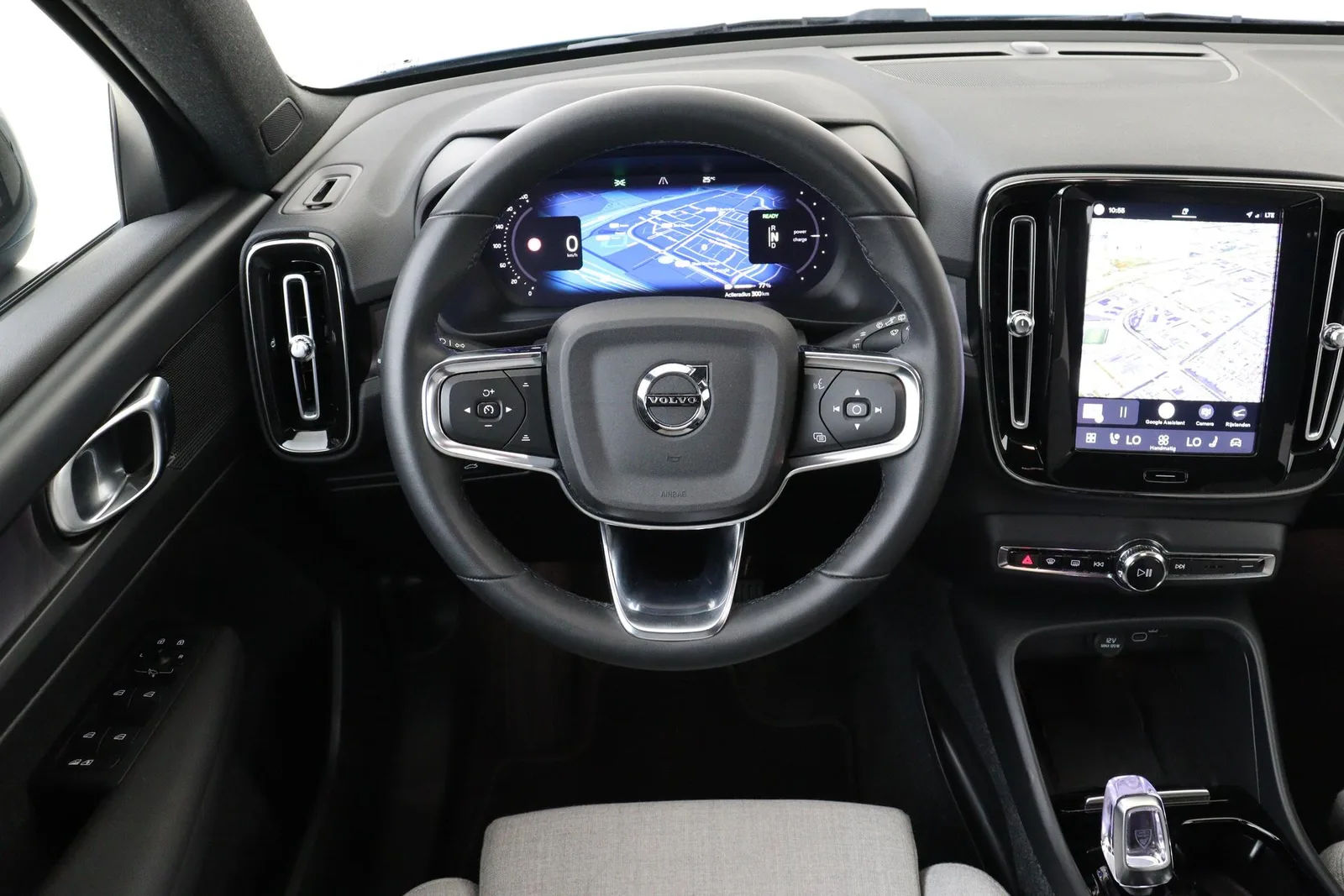 Volvo XC40 (2022) — foto 1