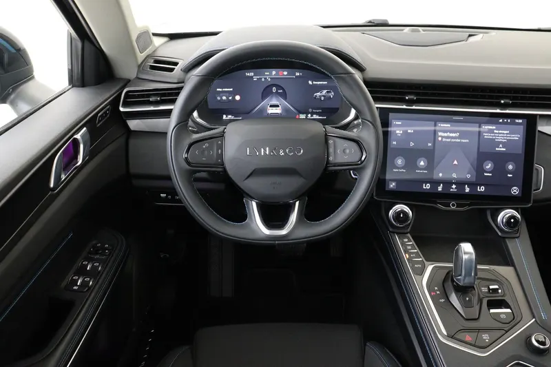 Lynk & Co 01 (2022)