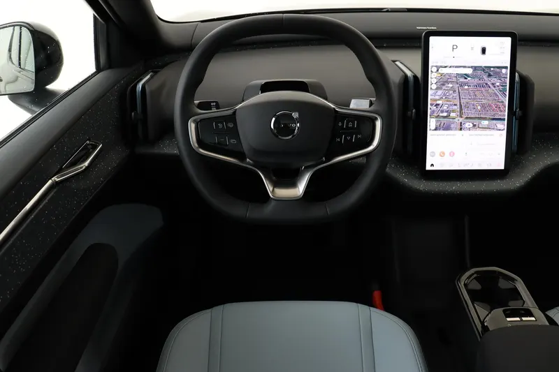 Volvo EX30 (2025)