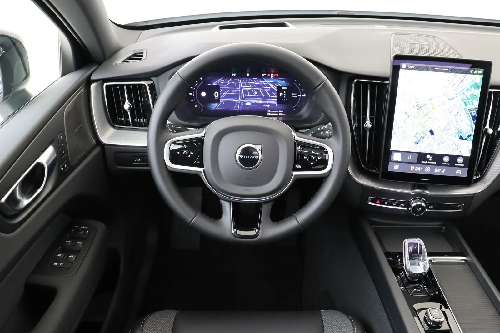 Volvo XC60 (2025) — foto 1