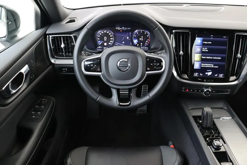 Volvo S60 (2022)