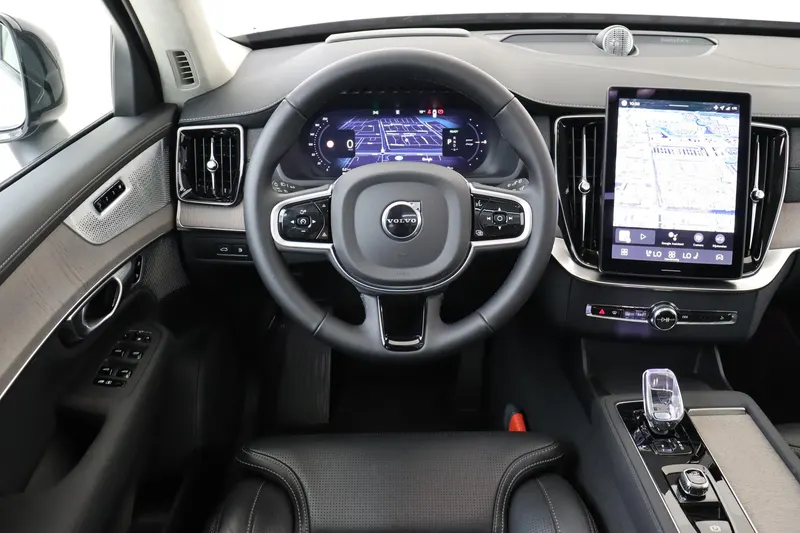 Volvo XC90 (2025)