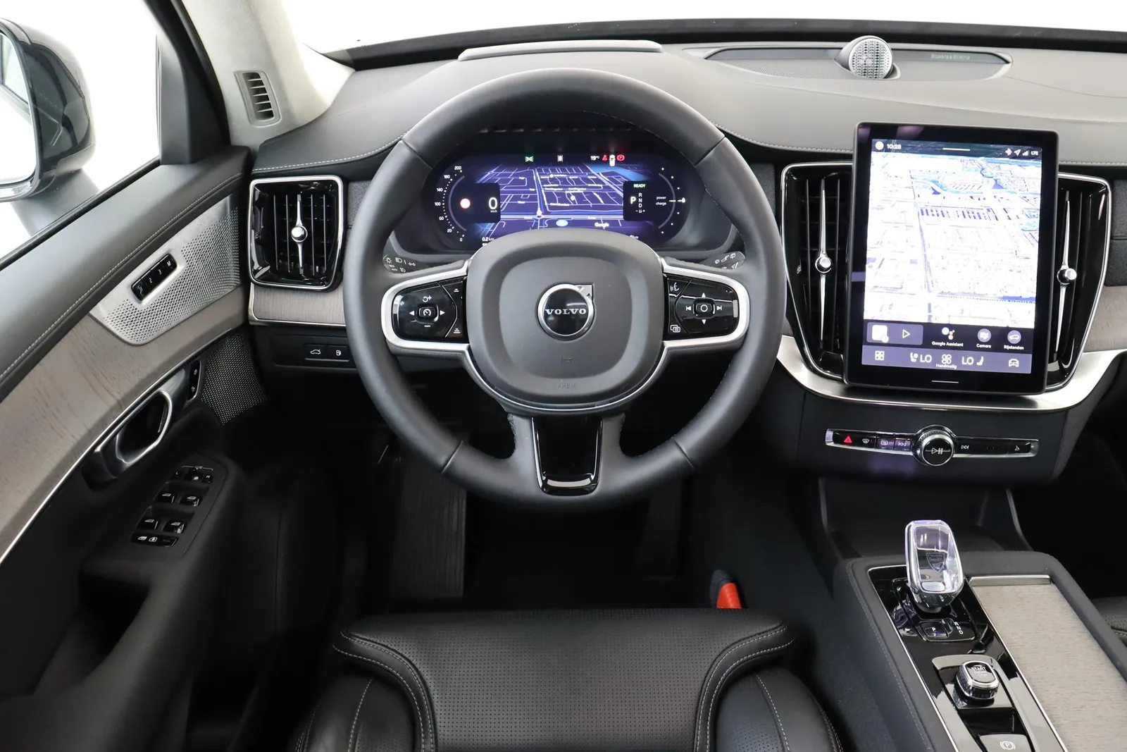 Volvo XC90 (2025) — foto 1