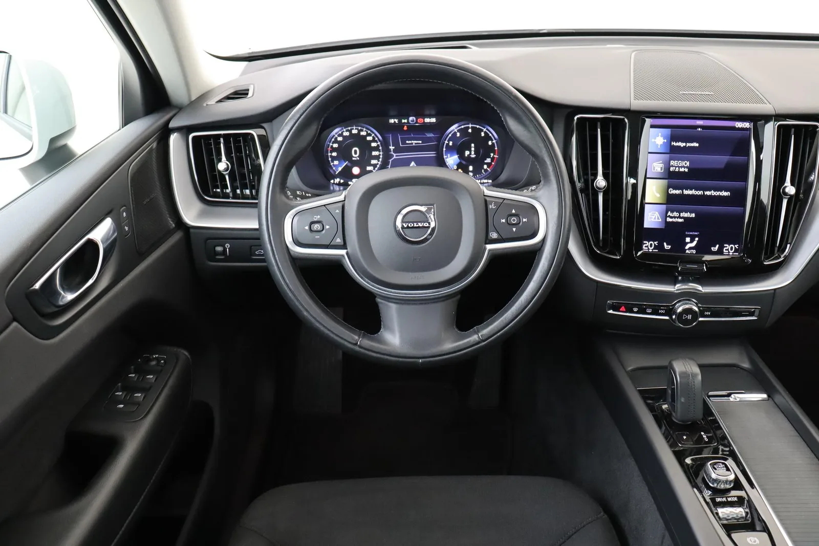 Volvo XC60 (2021) — foto 1