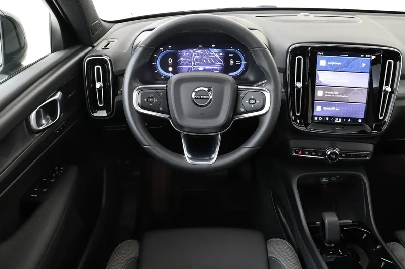 Volvo XC40 (2022)