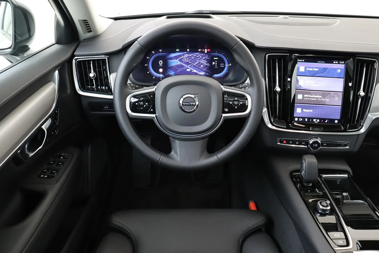 Volvo V90 (2025) — foto 1