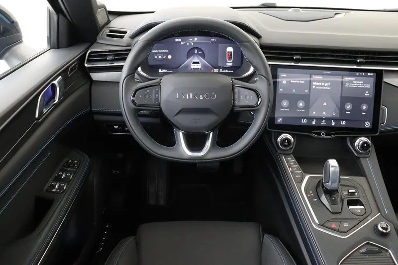 Lynk & Co 01 (2024)