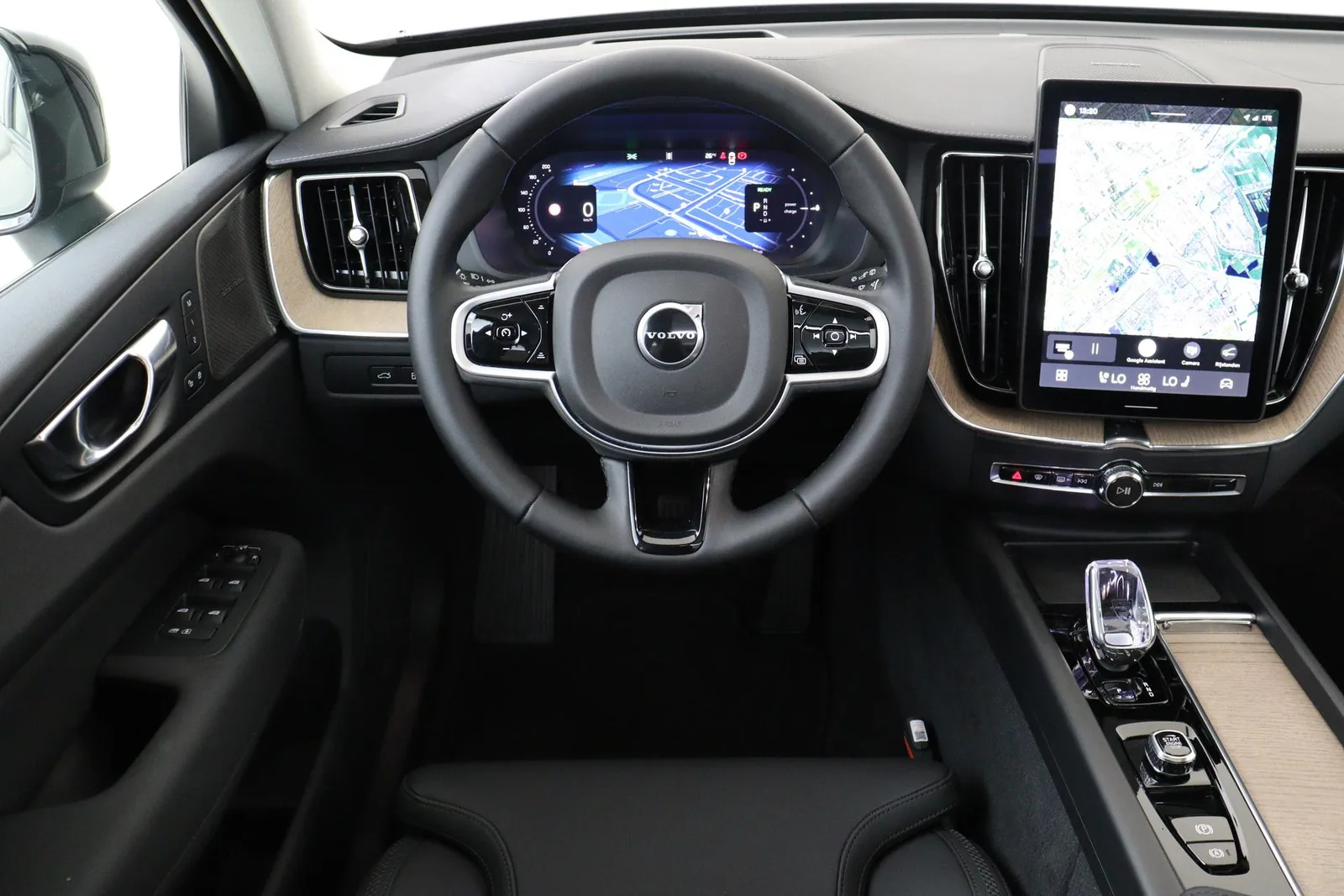 Volvo XC60 (2025) — foto 1