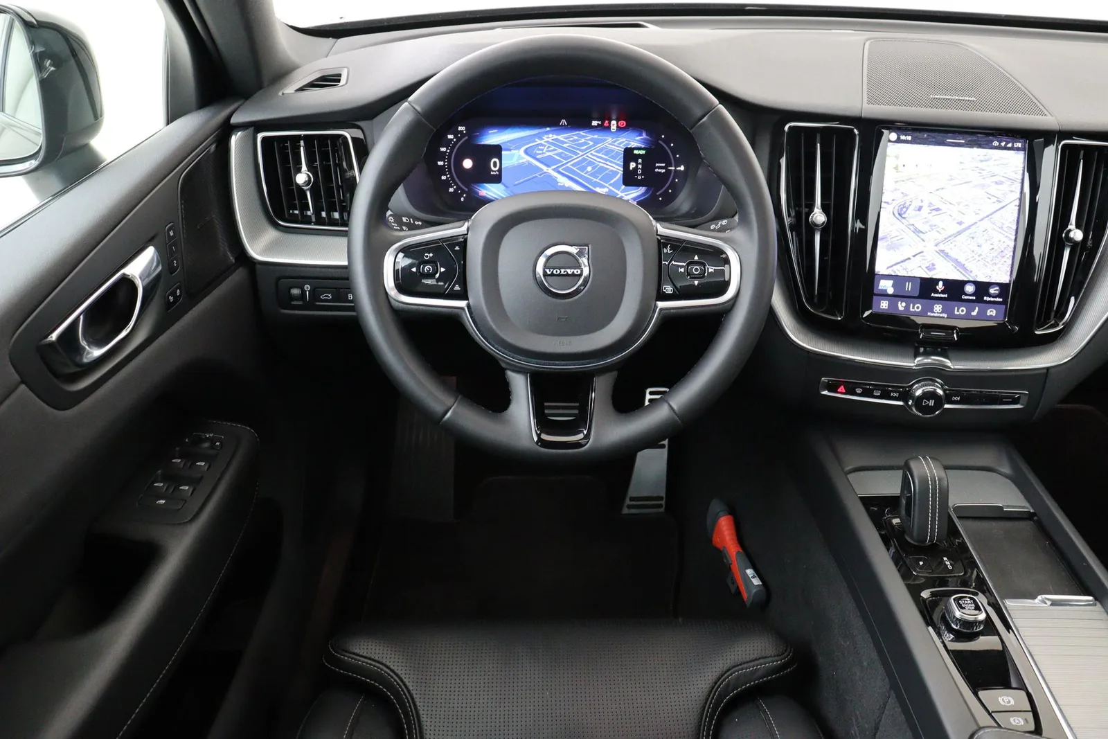 Volvo XC60 (2021) — foto 1