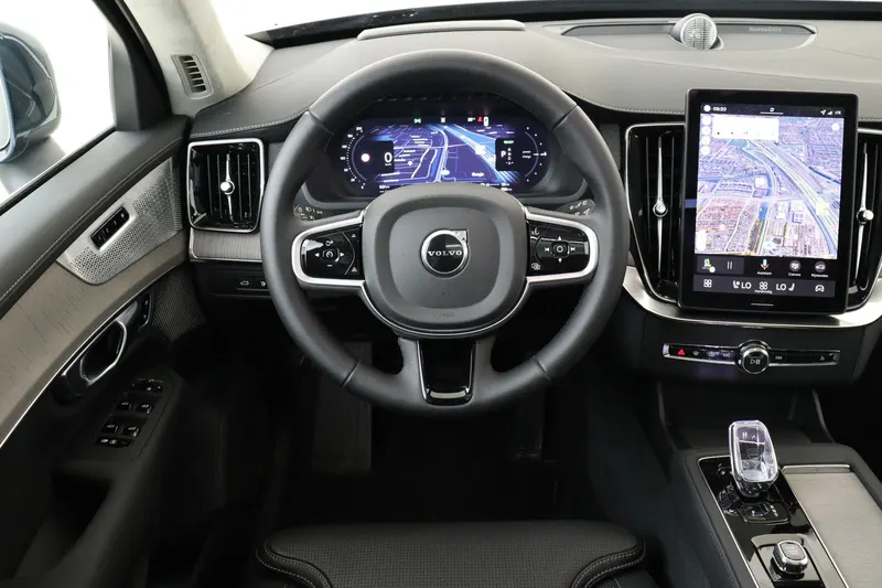 Volvo XC90 (2025)