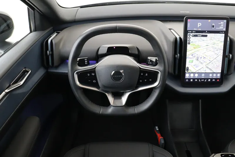 Volvo EX30 (2024)