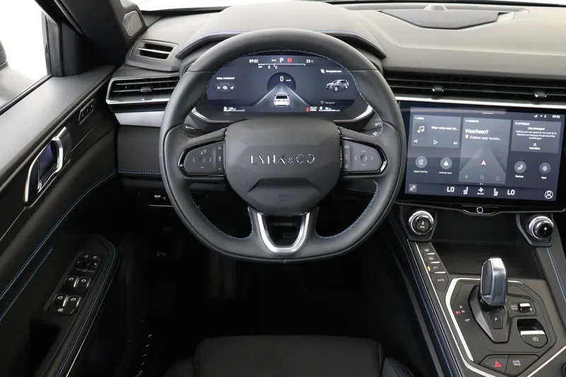 Lynk & Co 01 (2023)