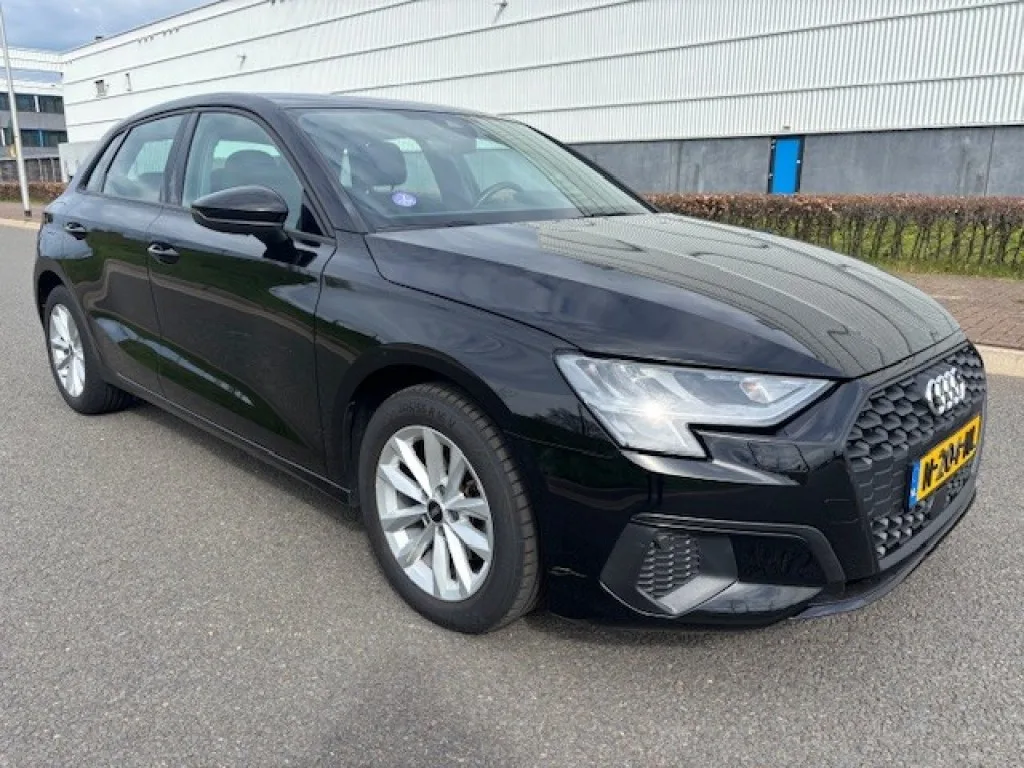 Audi A3 (2021) — foto 1