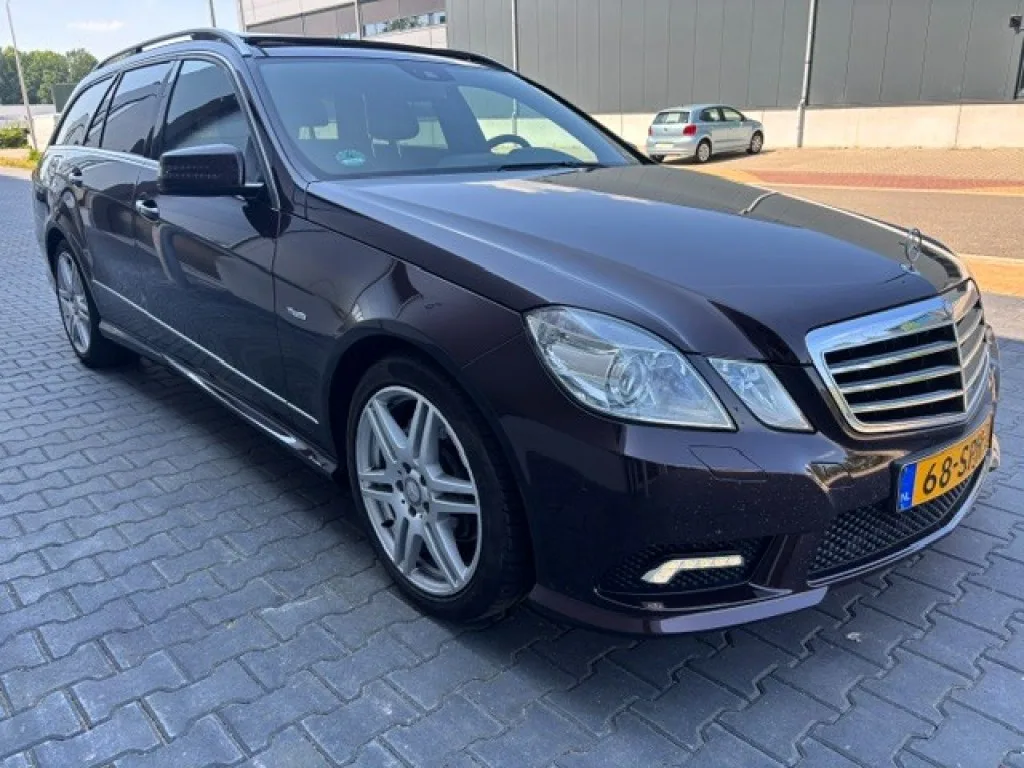 Mercedes-Benz E-Klasse (2011) — foto 1