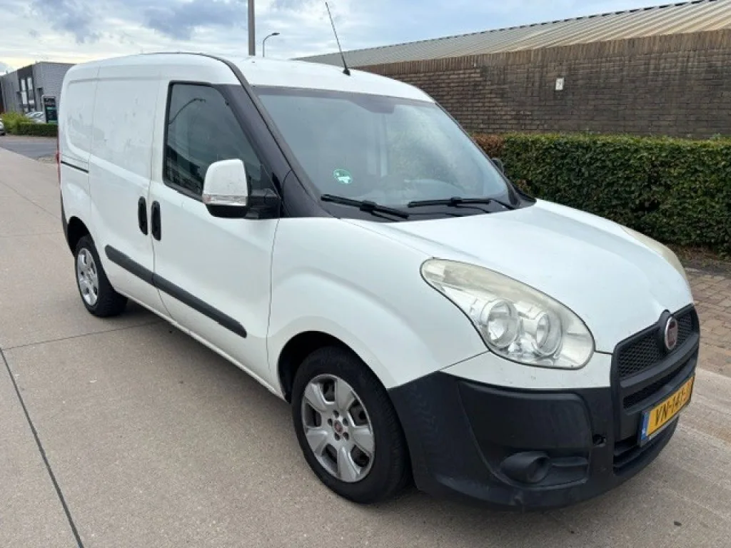 Fiat Doblo (2015) — foto 1