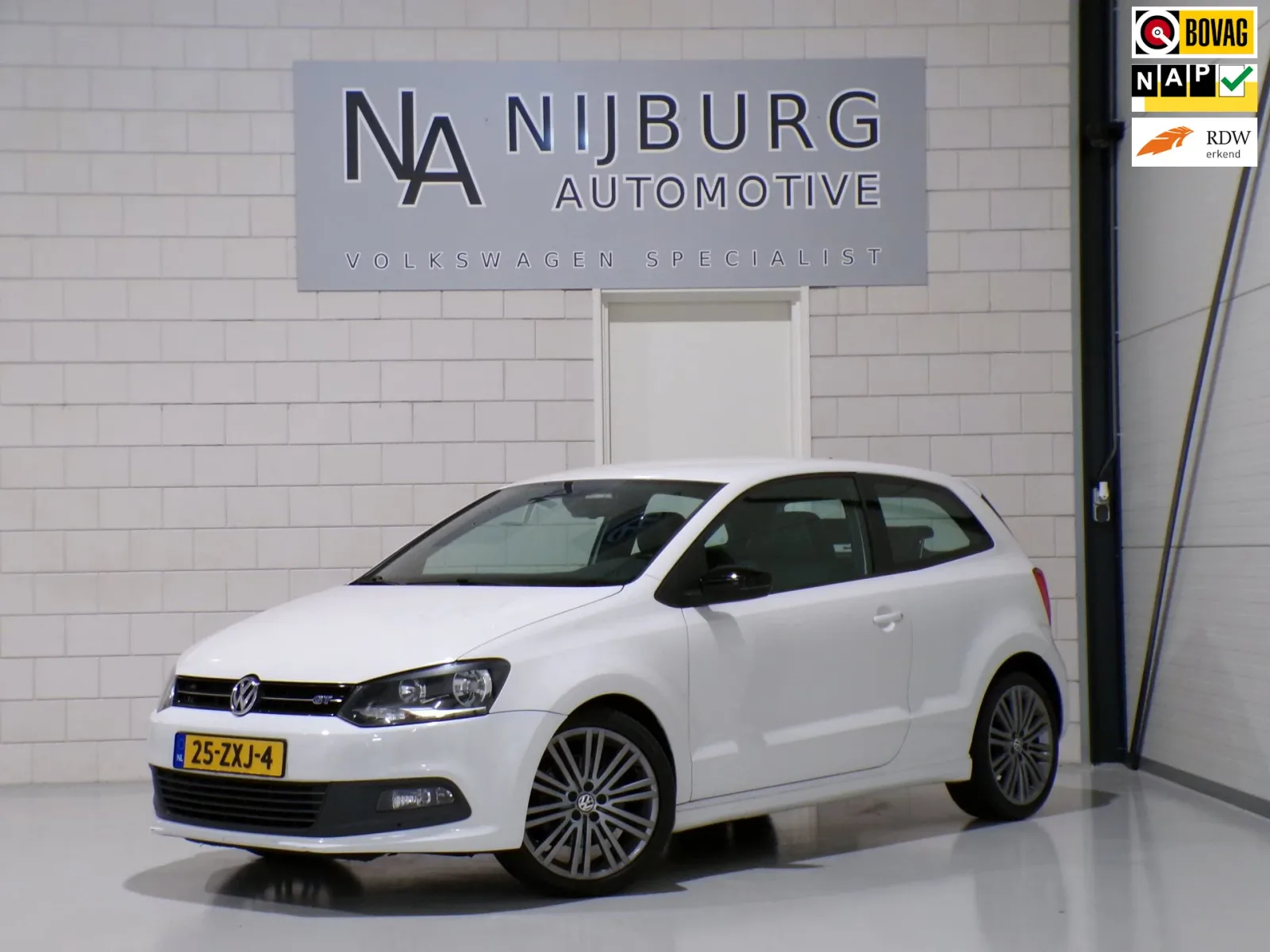 Volkswagen Polo (2013) — foto 1