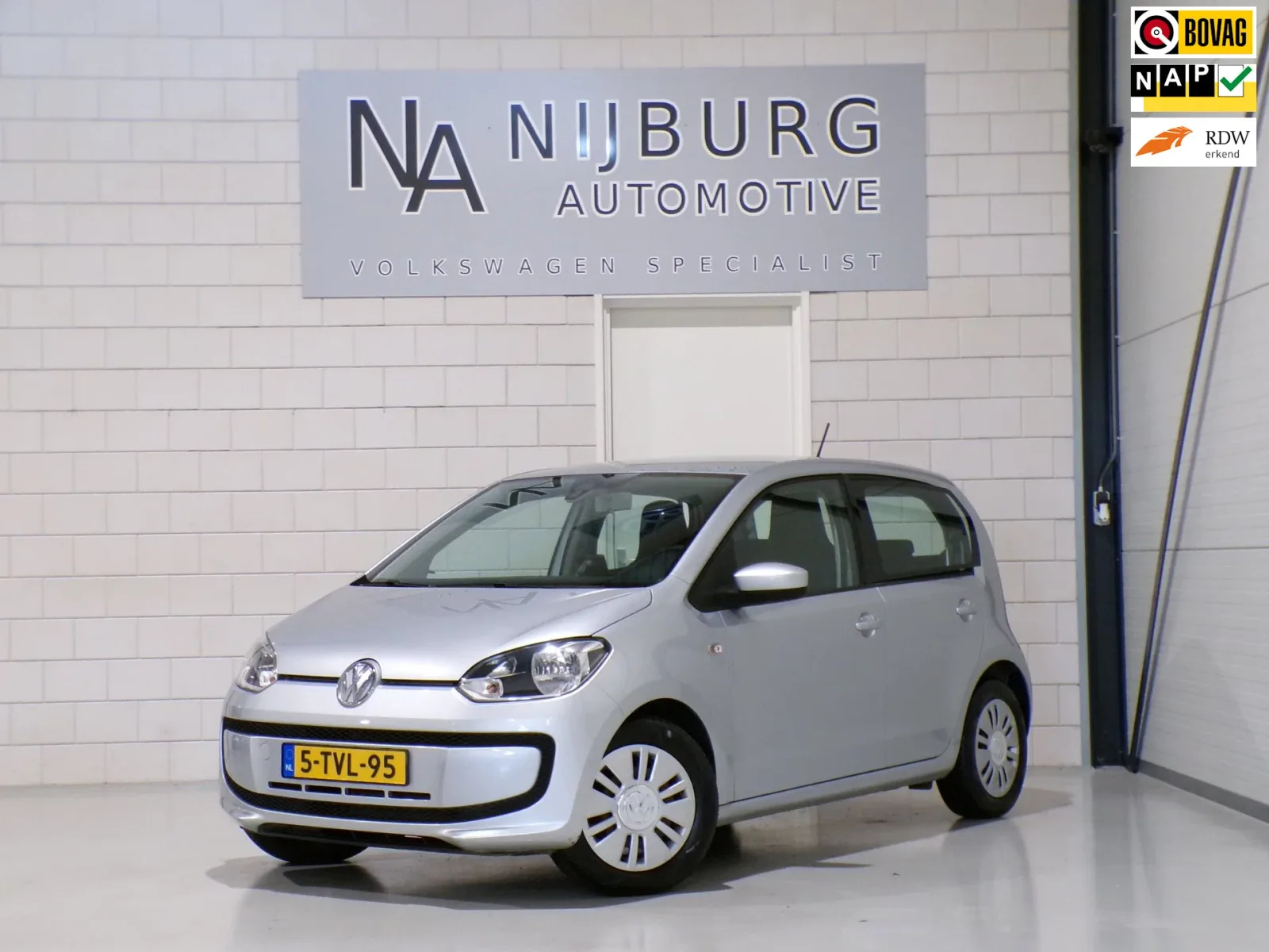Volkswagen Up! (2014) — foto 1
