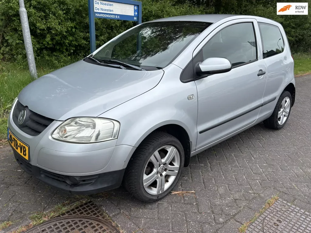 Volkswagen Fox (2006) — foto 1
