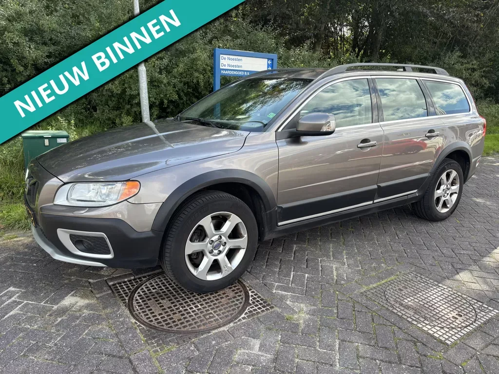 Volvo XC70 (2011) — foto 1
