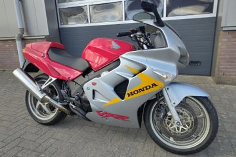 Honda VFR 800 FI (1999)