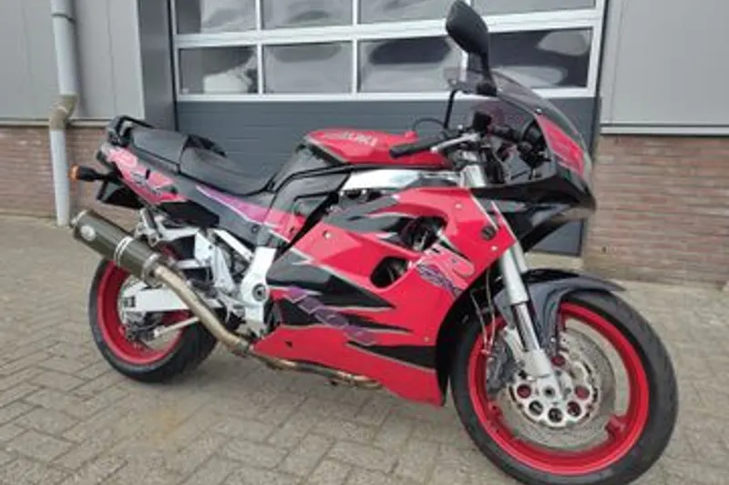 Suzuki GSX-R1100W (1995)