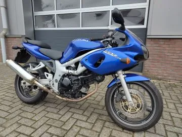 Suzuki SV650S (2000) — foto 1