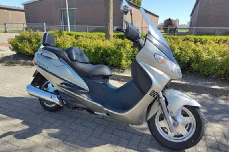 Suzuki Burgman 400 (2000)