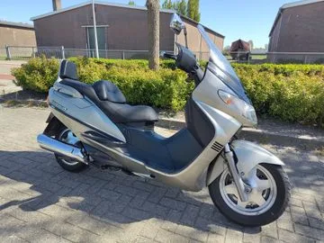 Suzuki Burgman 400 (2000) — foto 1