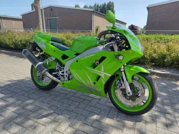 KAWASAKI ZXR400 (1997) — foto 1