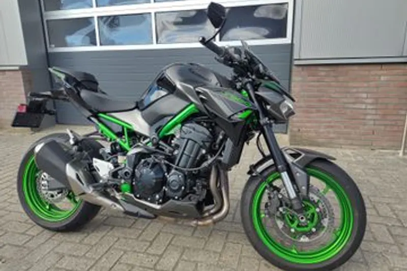 Kawasaki Z 900 (2023)