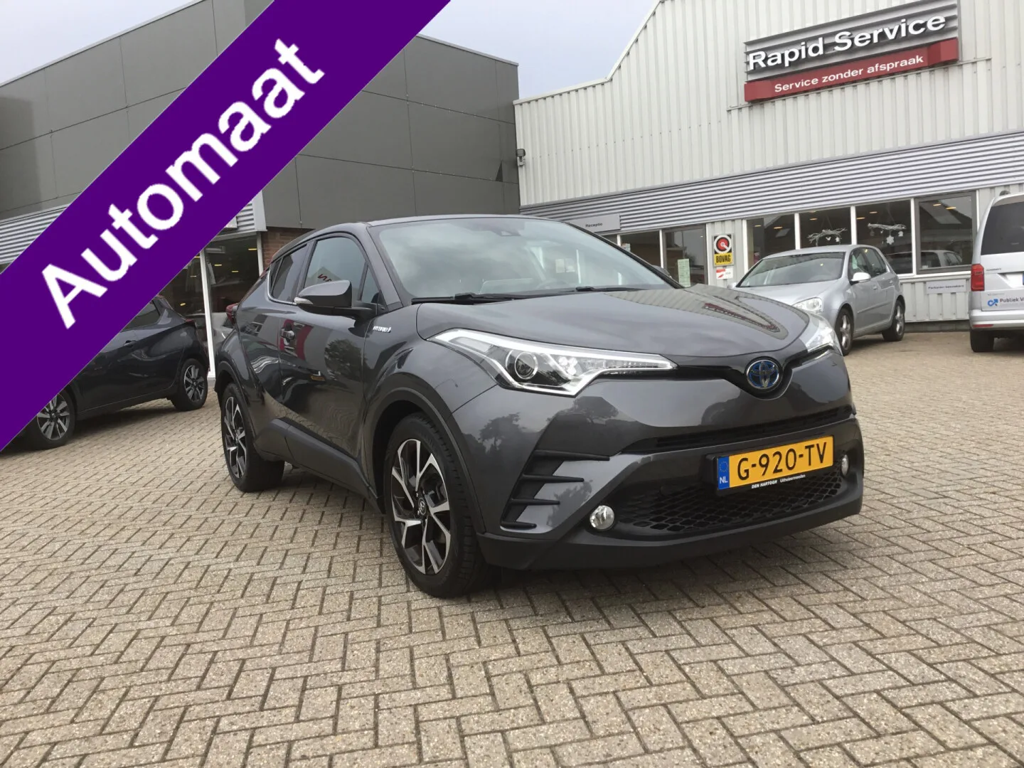 Toyota C-HR (2019) — foto 1
