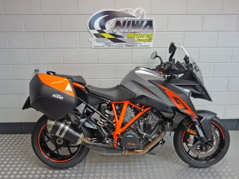 KTM 1290 Super Duke GT (2018) — foto 1