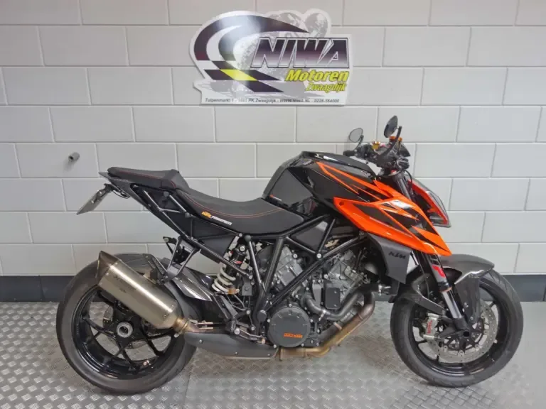 KTM 1290 SuperDuke R (2019) — foto 1
