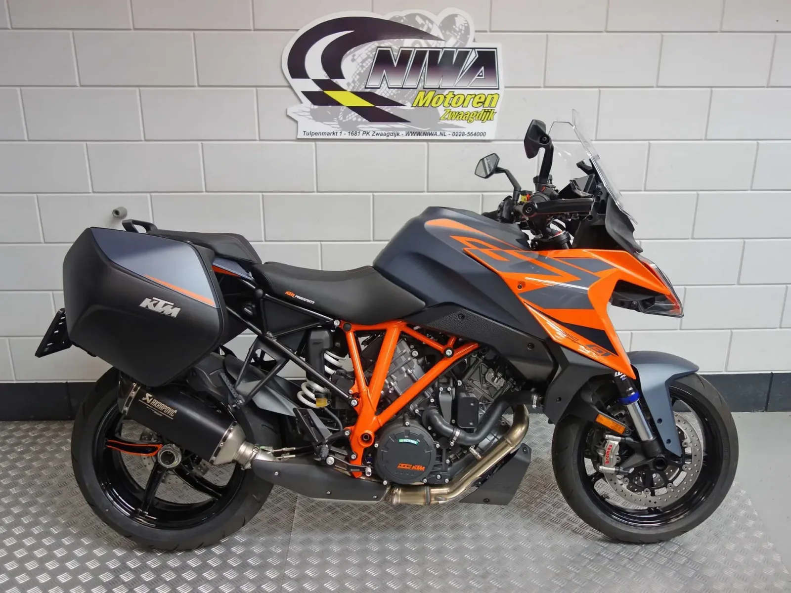 KTM 1290 Super Duke GT (2024) — foto 1