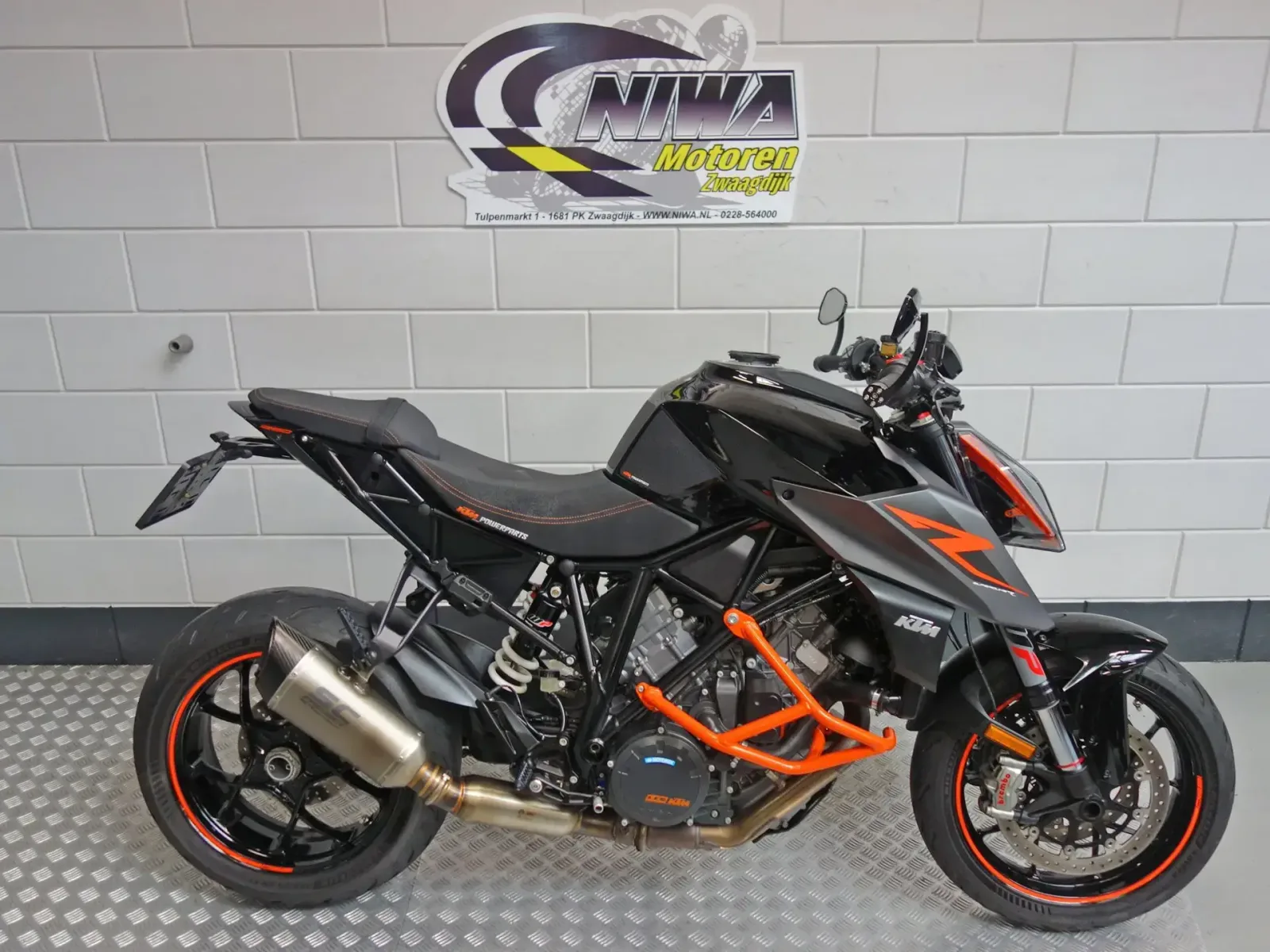 KTM 1290 Super Duke R (2018) — foto 1