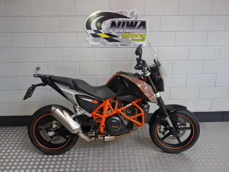 KTM 690 Duke (2012) — foto 1