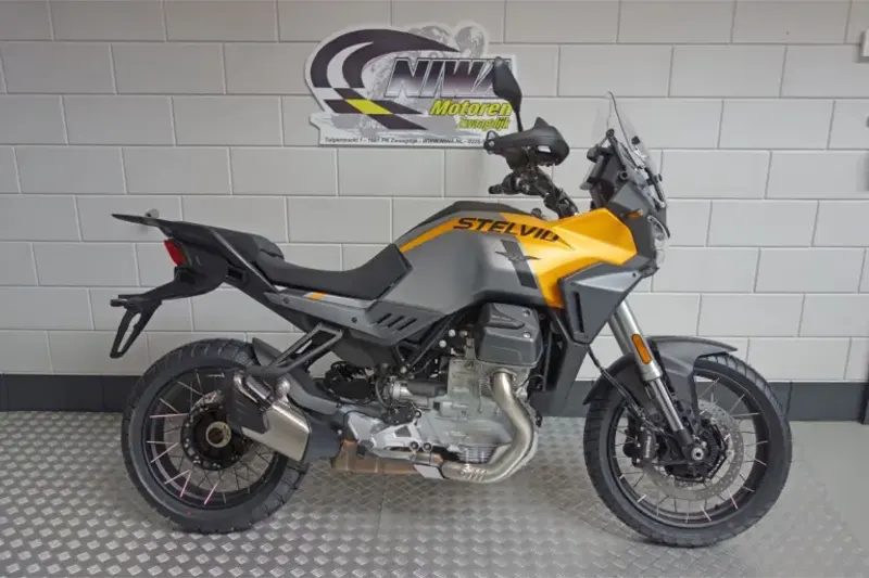 Moto Guzzi Stelvio (2025)