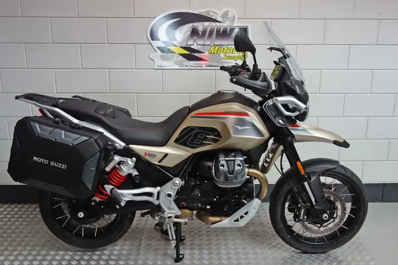 Moto Guzzi V85 TT Travel (2026)